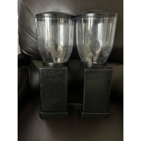 Airtight Dry Food Dispenser - Picture 8 of 11